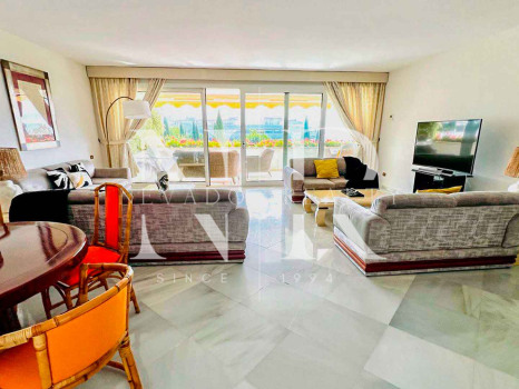 Appartement à Don Gonzalo avec vue sur la mer