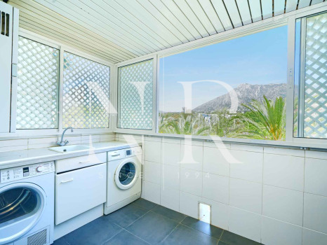 Appartement à Don Gonzalo avec vue sur la mer