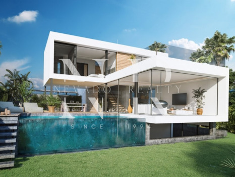 Villa en Estepona en primera línea de golf a la venta