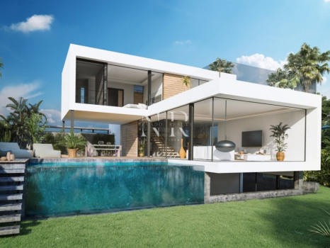 Villa en Estepona en primera línea de golf a la venta