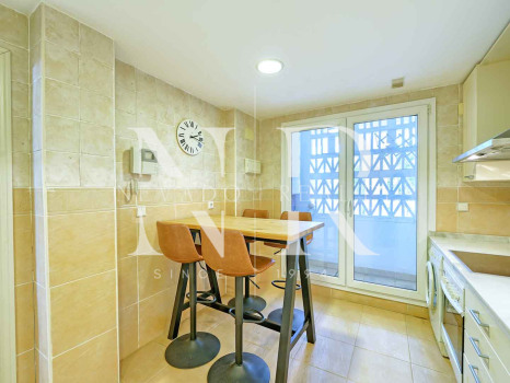 Apartamento en Las Cañas Beach, en primera línea de playa de la Milla de Oro en venta