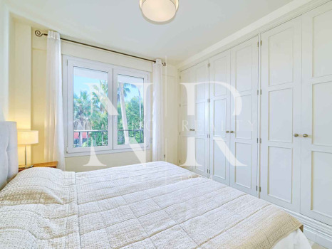 Apartamento en Las Cañas Beach, en primera línea de playa de la Milla de Oro en venta