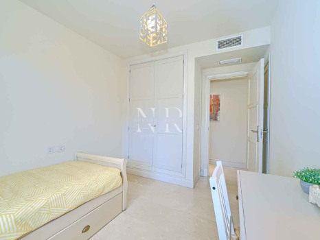 Flat in Las Cañas Beach, front line beach on the Golden Mile for sale