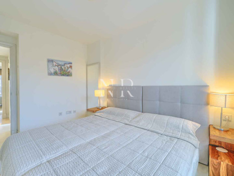 Flat in Las Cañas Beach, front line beach on the Golden Mile for sale