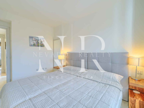Apartamento en Las Cañas Beach, en primera línea de playa de la Milla de Oro en venta