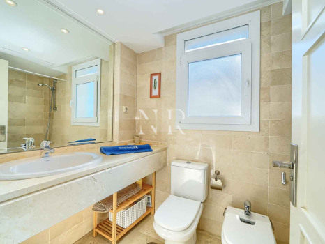 Flat in Las Cañas Beach, front line beach on the Golden Mile for sale