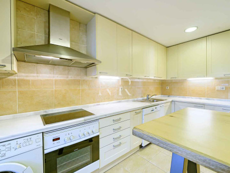 Flat in Las Cañas Beach, front line beach on the Golden Mile for sale