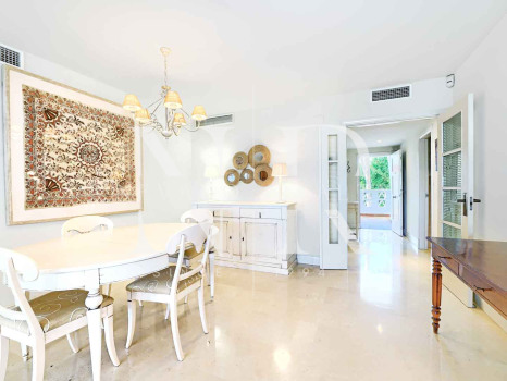 Apartamento en Las Cañas Beach, en primera línea de playa de la Milla de Oro en venta