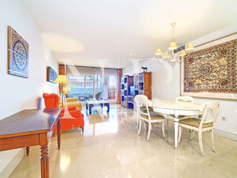 Apartamento en Las Cañas Beach, en primera línea de playa de la Milla de Oro en venta