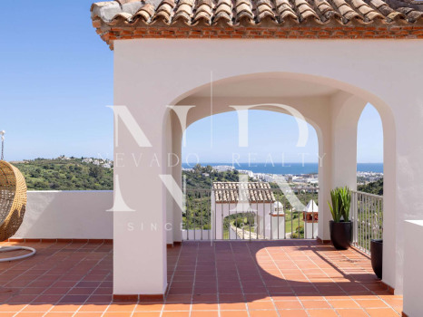 Altoasis Residences, townhouses in Estepona West on the golf course front line for sale