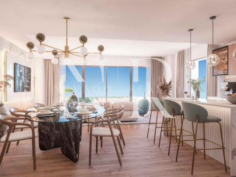 Développement de maisons de ville à Mijas Costa avec vue sur la mer en première ligne de golf en cours de construction