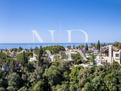 Promoción de villas en Urbanización Cascada de Camoján con vistas panorámicas al mar en venta