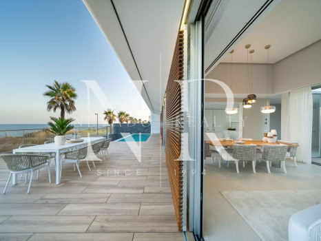 Beachfront apartments in Estepona