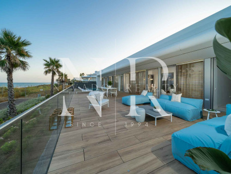 Beachfront apartments in Estepona