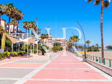 Beachfront apartments in Estepona