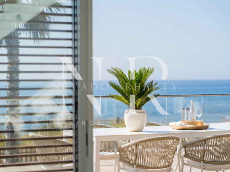 Beachfront apartments in Estepona
