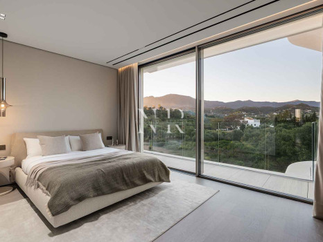Beachfront Penthouses & Apartments for Sale in Estepona