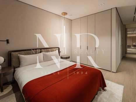 Beachfront Penthouses & Apartments for Sale in Estepona