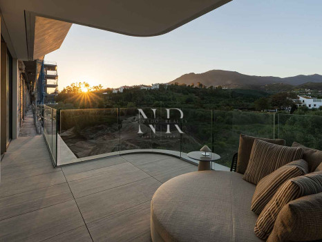 Beachfront Penthouses & Apartments for Sale in Estepona