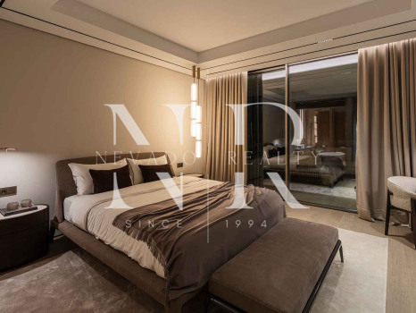 Beachfront Penthouses & Apartments for Sale in Estepona
