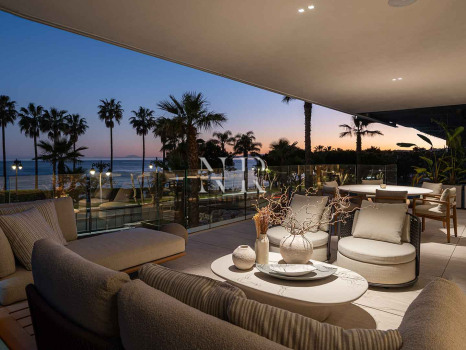 Beachfront Penthouses & Apartments for Sale in Estepona