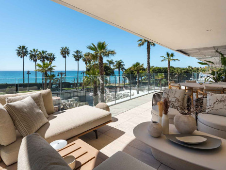 Beachfront Penthouses & Apartments for Sale in Estepona