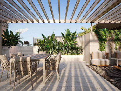 Beachfront Penthouses & Apartments for Sale in Estepona