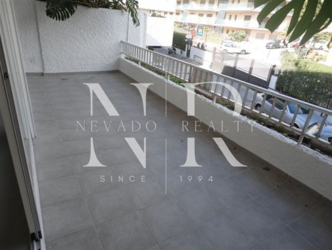 Bonito apartamento situado en un complejo de segunda linea de playa