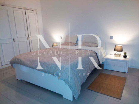 Bonito apartamento situado en un complejo de segunda linea de playa