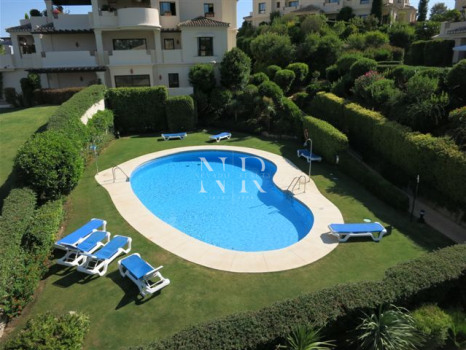 Ático en Urbanización Capanes del Golf con vistas panorámicas en venta