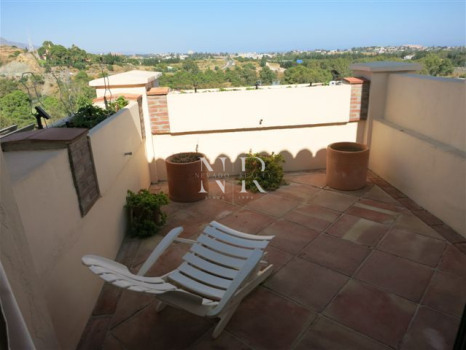 Ático en Urbanización Capanes del Golf con vistas panorámicas en venta