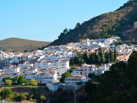 Ático en Urbanización Capanes del Golf con vistas panorámicas en venta