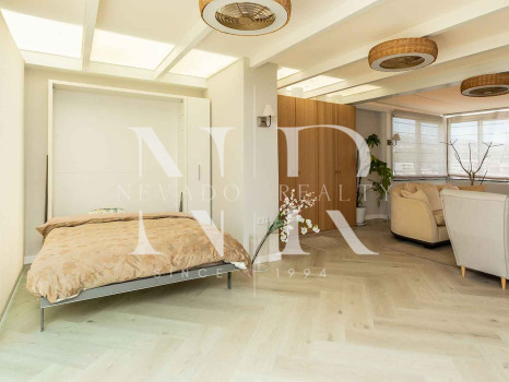 Atico en venta en Don Gonzalo con vistas panorámicas al mar y piscina privada
