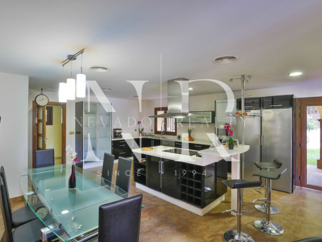Villa en la Milla de oro en alquiler