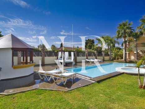 Villa en la Milla de oro en alquiler