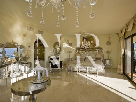 Villa in Nueva Andalucia for rent