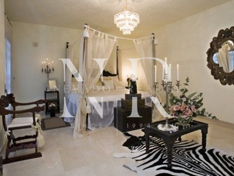 Villa in Nueva Andalucia for rent