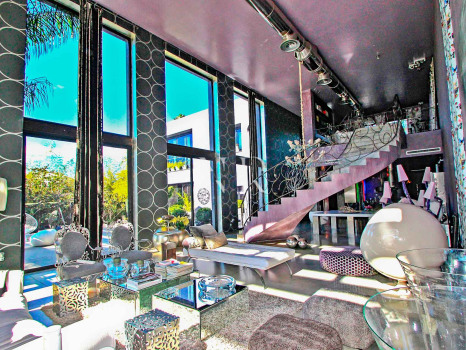 Villa in Estepona next to the beach and golf for sale