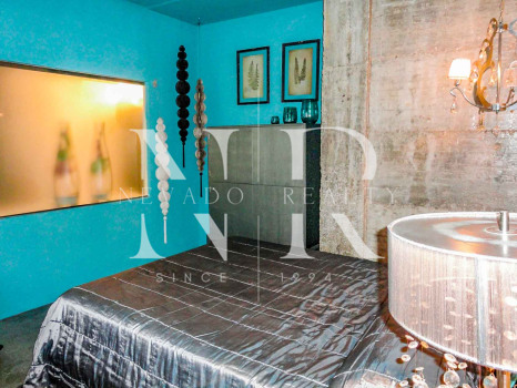 Villa in Estepona next to the beach and golf for sale