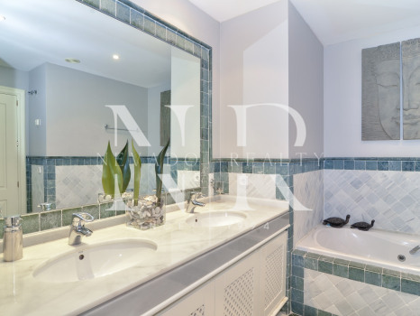 Apartment in Mirador del Príncipe, Marbella Golden Mile, for sale