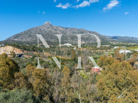 Villa in Lomas de Marbella club with mountain views for long term rental