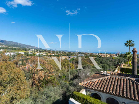 Villa in Lomas de Marbella club with mountain views for long term rental