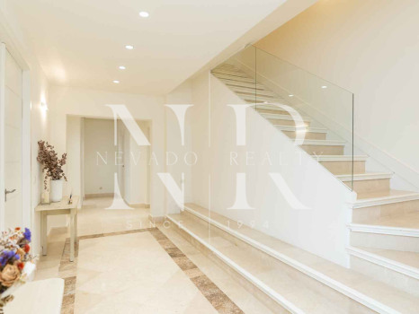 Villa in Lomas de Marbella club with mountain views for long term rental
