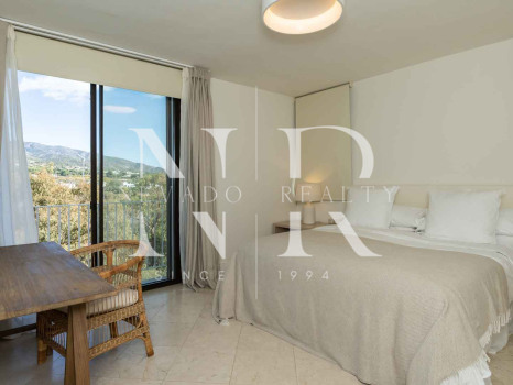 Villa in Lomas de Marbella club with mountain views for long term rental