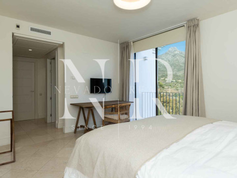 Villa in Lomas de Marbella club with mountain views for long term rental