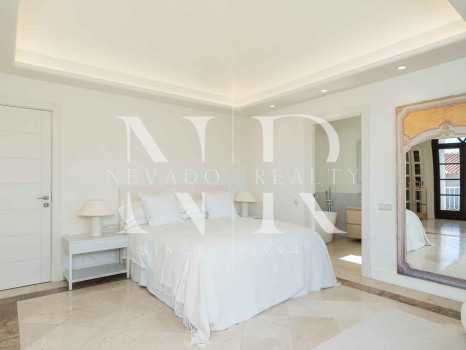 Villa in Lomas de Marbella club with mountain views for long term rental