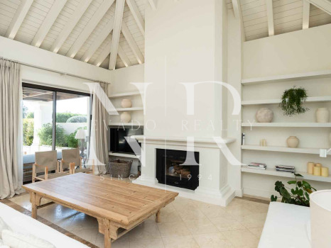 Villa in Lomas de Marbella club with mountain views for long term rental
