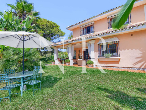 Villa en La Merced en Marbella centro muy cerca playa en venta