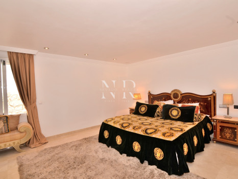 Villa en Elviria con preciosas vistas al mar en venta