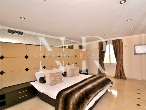 Villa in Elviria with beautiful sea views for sale